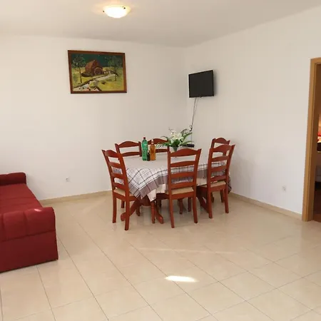 With A Parking Space Vinisce, Trogir - 16439 Apartment