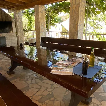 With A Parking Space Vinisce, Trogir - 16439 Apartment
